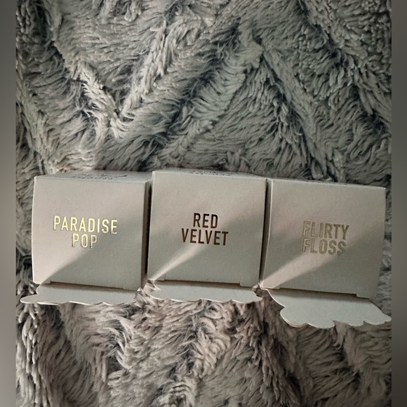 Plouise powder blush trio - Picture 2 of 2